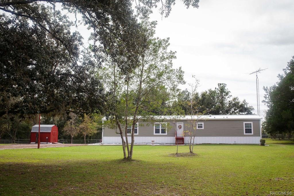 home for sale at 18250 SW 60th Street, Dunnellon, FL 34432 in Town of Dunnellon