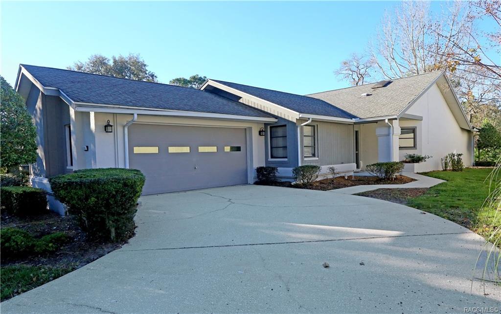 home for sale at 20 S Masters Drive, Homosassa, FL 34446 in Sugarmill Woods - Cypress Village