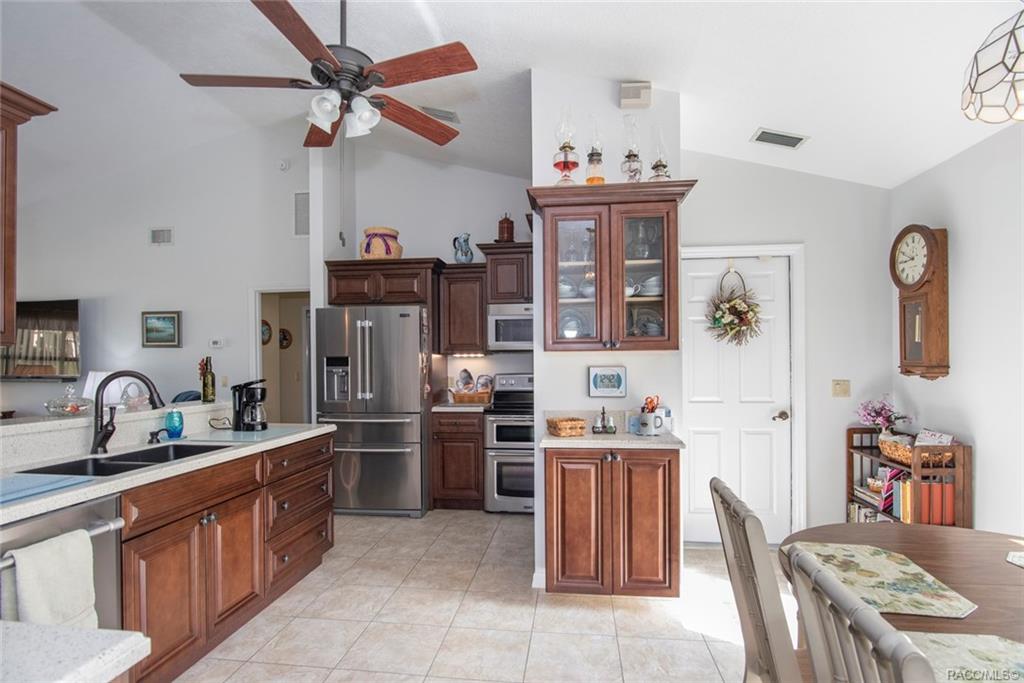 home for sale at 6225 W Lexington Drive, Crystal River, FL 34429 in Meadowcrest - Pinehurst