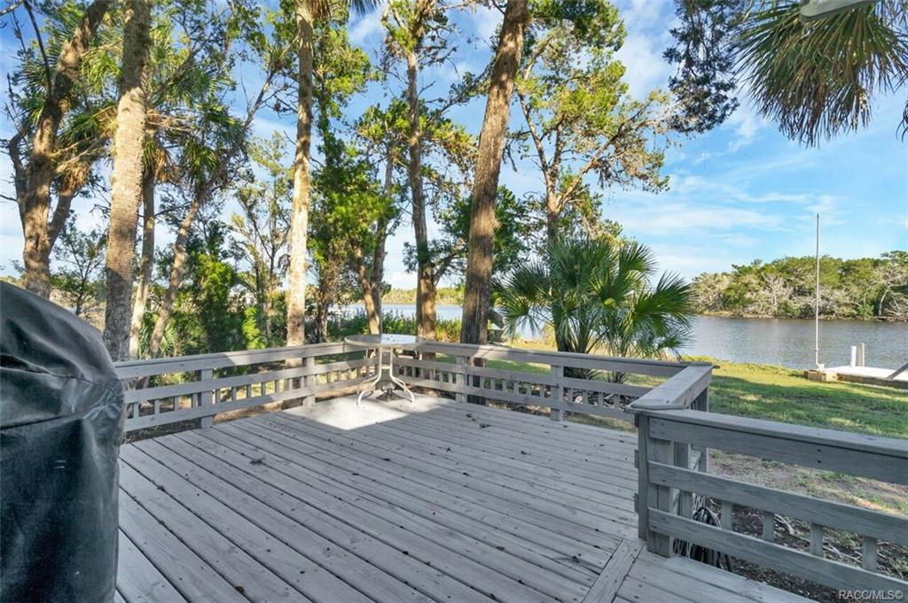 home for sale at 5839 S Hellgate Island, Homosassa, FL 34448 in Homosassa Cos Sub