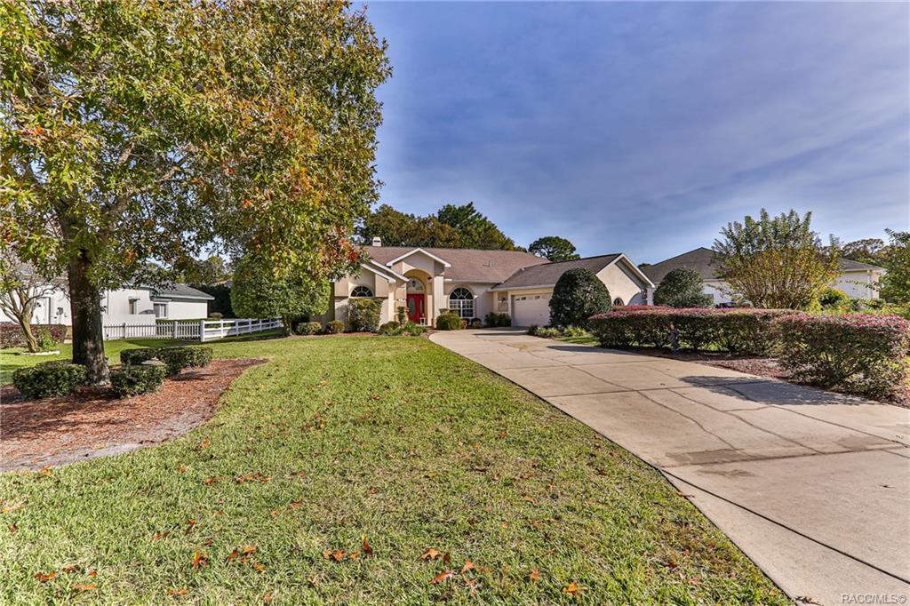 home for sale at 7 Norfolk Lane W, Homosassa, FL 34446 in Sugarmill Woods - Cypress Village