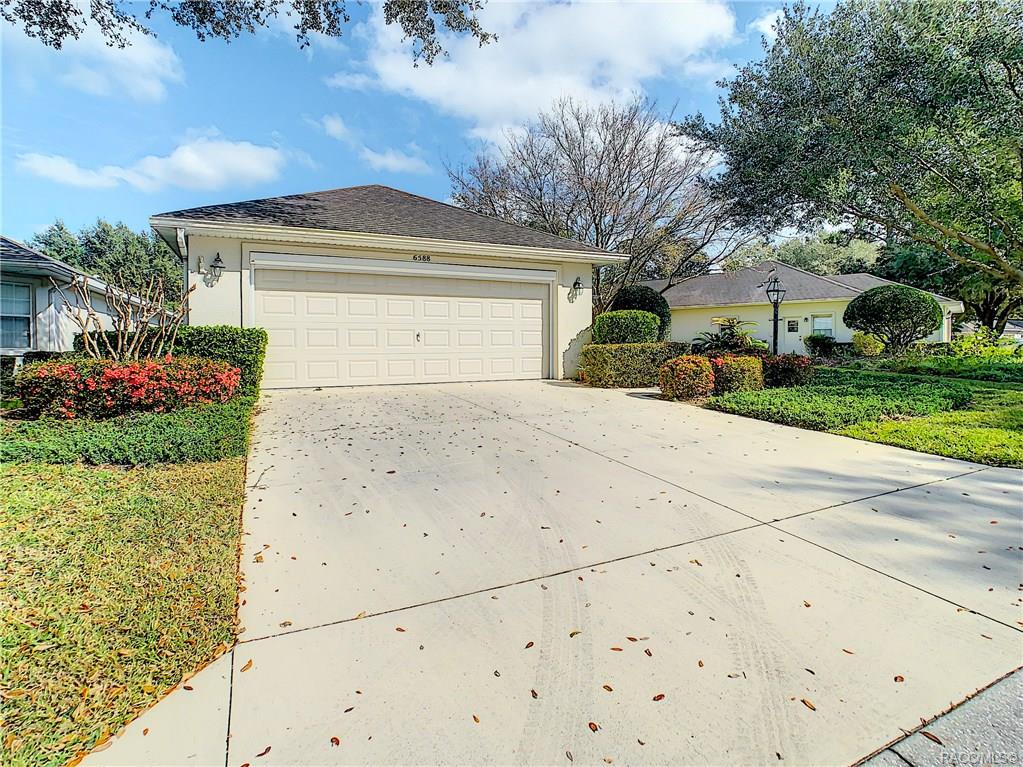 home for sale at 6588 W Cannondale Drive, Crystal River, FL 34429 in Meadowcrest - Fox Hollow