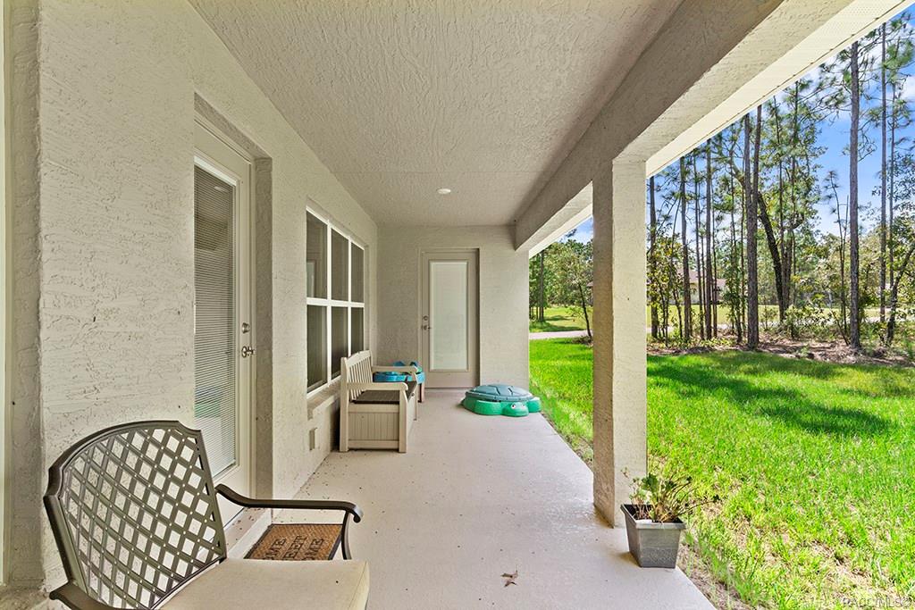 home for sale at 7 Sanders Circle, Homosassa, FL 34446 in Sugarmill Woods - Cypress Village