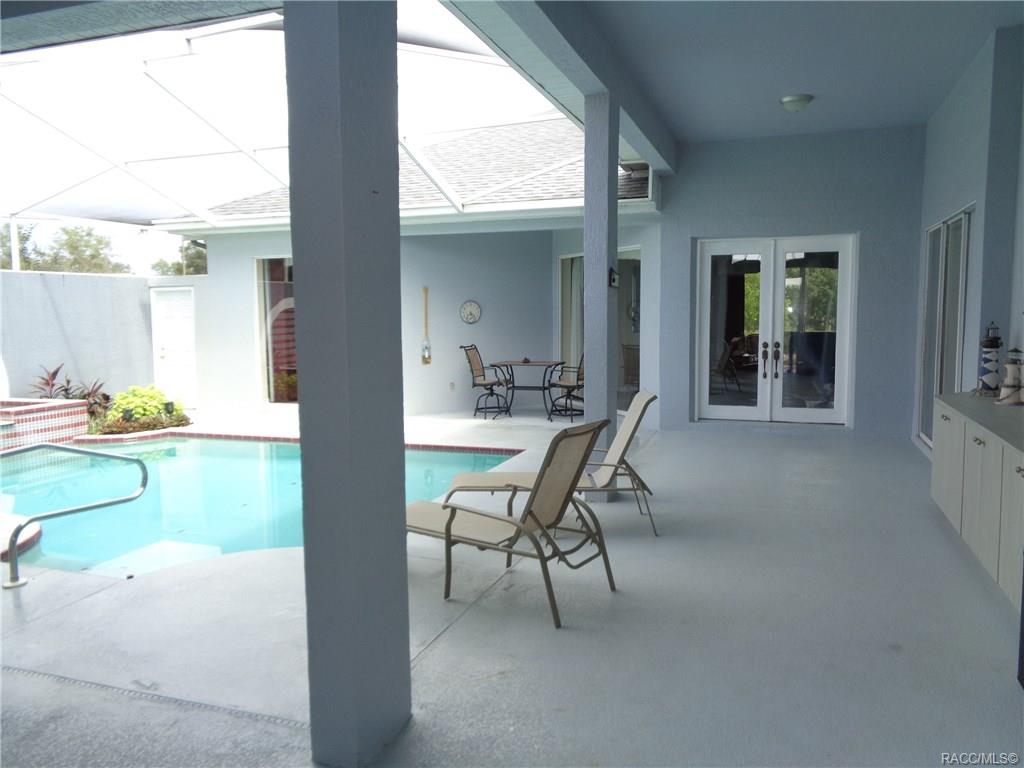 home for sale at 9033 W Emerald Oaks Drive, Crystal River, FL 34428 in Shamrock Acres