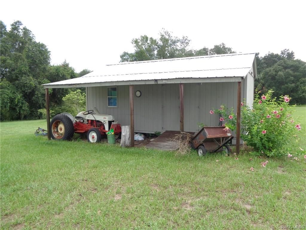 home for sale at 9033 W Emerald Oaks Drive, Crystal River, FL 34428 in Shamrock Acres