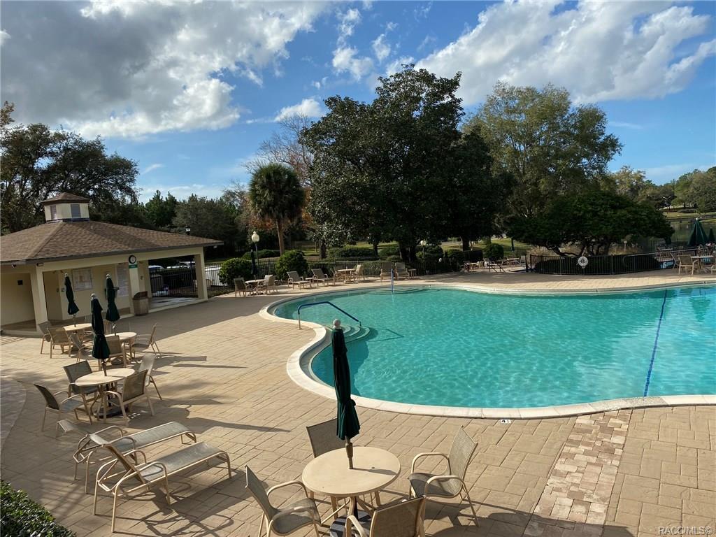 home for sale at 6588 W Cannondale Drive, Crystal River, FL 34429 in Meadowcrest - Fox Hollow