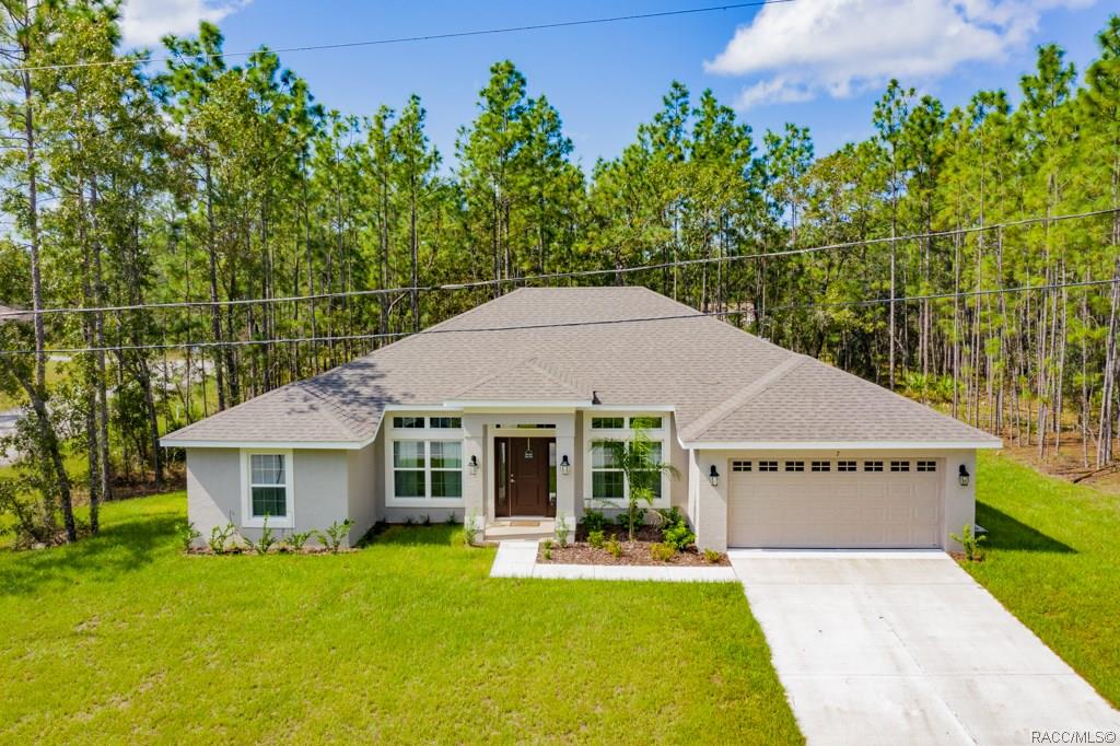 home for sale at 7 Sanders Circle, Homosassa, FL 34446 in Sugarmill Woods - Cypress Village