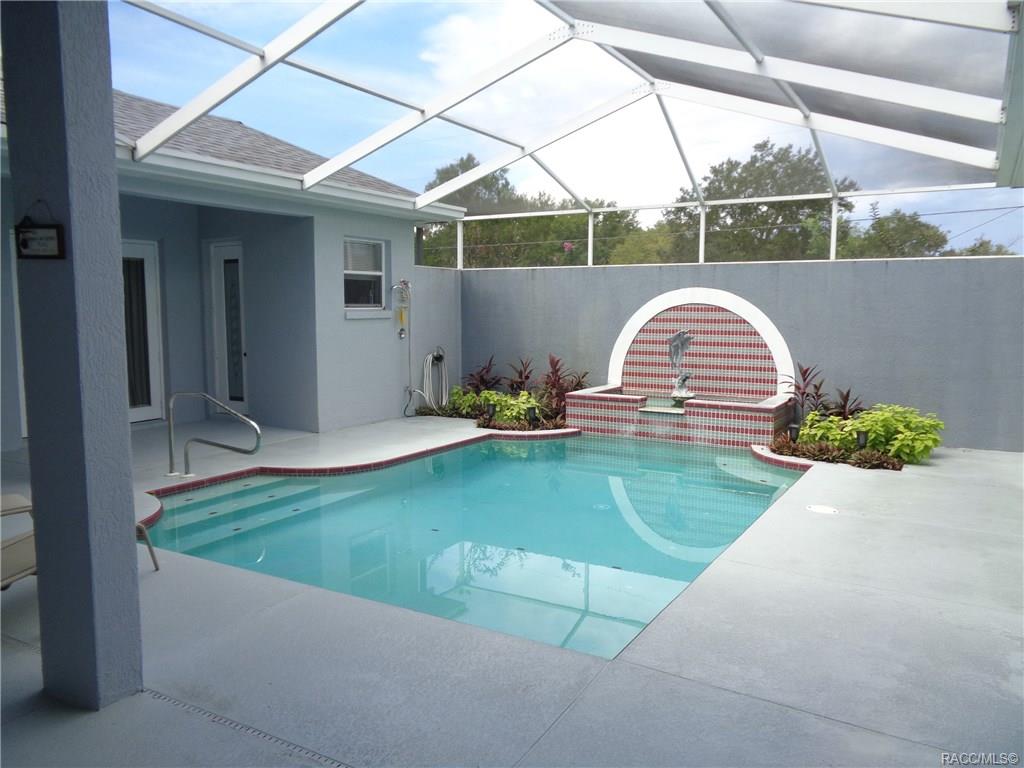 home for sale at 9033 W Emerald Oaks Drive, Crystal River, FL 34428 in Shamrock Acres